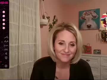 girl
        joliexx41 cam image #2880245