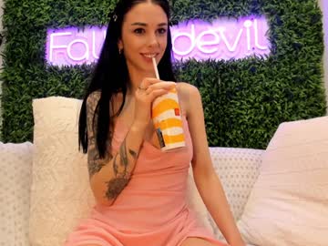 girl
        hotfallingdevil cam image #6738204