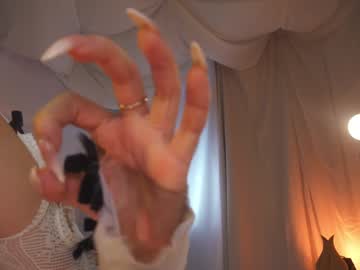 girl
        sunny_maria cam image #4551878