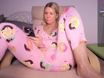 girl
        simply_sasha cam image #5919771