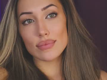 girl
        francescadomi cam image #85380