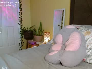 girl
        skybella_ cam image #6180553