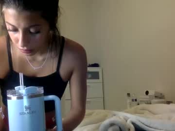 girl
        marissabaker cam image #4481934