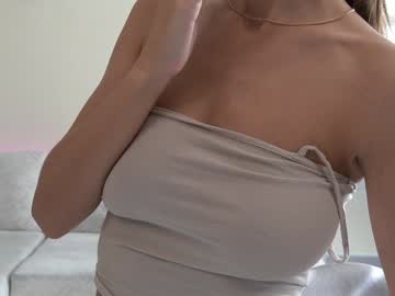 girl
        kathariine cam image #4402601