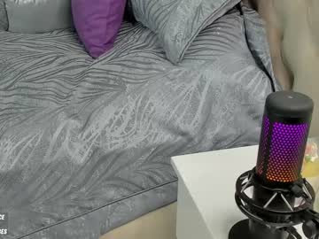 girl
        sweety_rinushka_ cam image #1317292