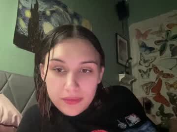 girl
        fairygirlcait cam image #4064457