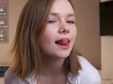 girl
        earlenedaughtrey cam image #6237952