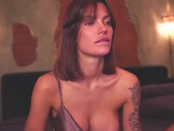 girl
        dreamana cam image #2877502