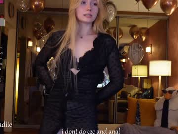 girl
        bestblondiiecb cam image #1122981