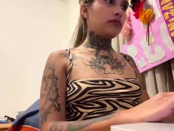 girl
        christykream cam image #5325748