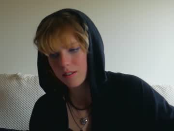 girl
        sisypheanlove cam image #1496738
