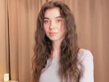 girl
        katiebarfield cam image #6862757