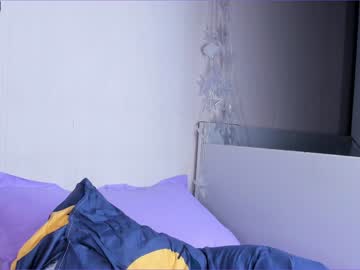 girl
        janina_i cam image #617631