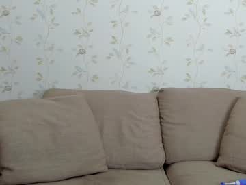 girl
        brittany_bird cam image #6943200