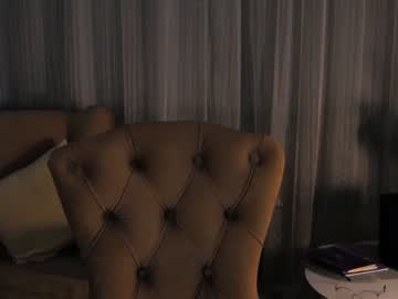 girl
        rich_roxy cam image #1029550