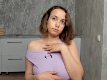 girl
        rowenaellick cam image #4194370