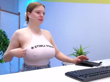 girl
        lovlybambi cam image #4748841