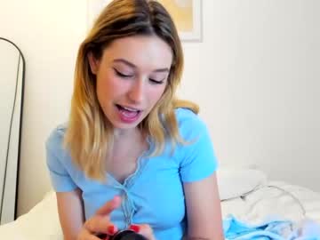 girl
        dixiethepixie cam image #1090586
