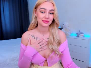 girl
        8a8y_nura cam image #1077652