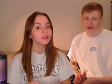 couple
        julsweet cam image #4429376