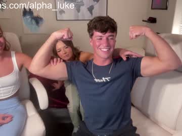 couple
        alpha_luke cam image #2836383
