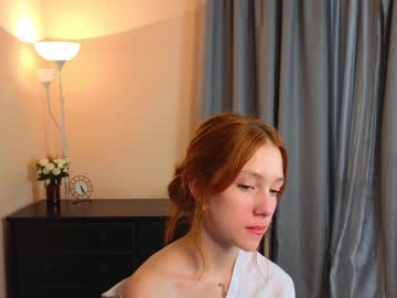 girl
        shirleywhitney cam image #2575532