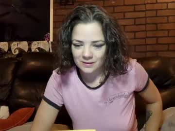 girl
        miaelizabethlove cam image #2427911
