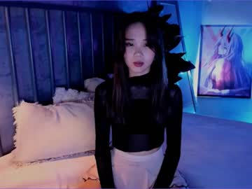 girl
        juliabeng1 cam image #1051642