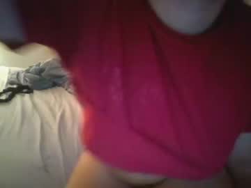 girl
        littlebaeee8 cam image #2570636
