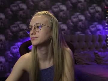 girl
        angeellina cam image #1455316