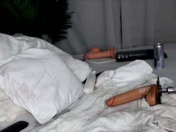 girl
        dee_waters cam image #1010476