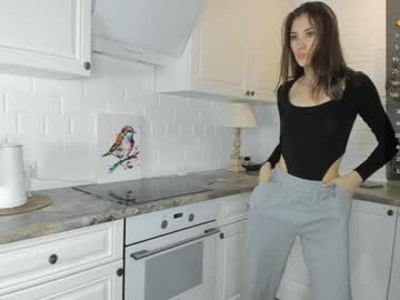girl
        baileywalton cam image #2317342