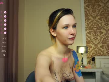 girl
        randiheart cam image #3431970