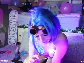 girl
        crimsonkitten cam image #2572204