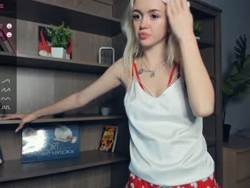girl
        goldest_soul cam image #2383148