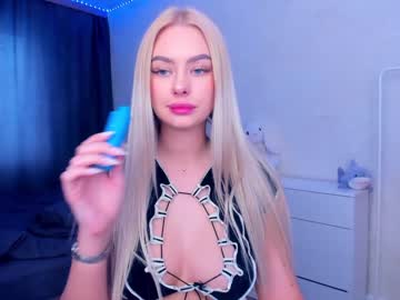 girl
        8a8y_nura cam image #1012510