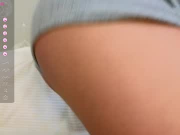 girl
        cute_fox_girl cam image #5057820