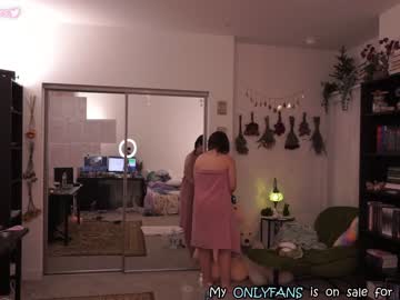 girl
        evelynpiers cam image #1047893
