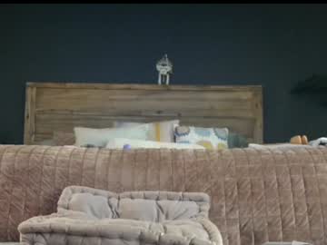 couple
        mssbb cam image #6027813