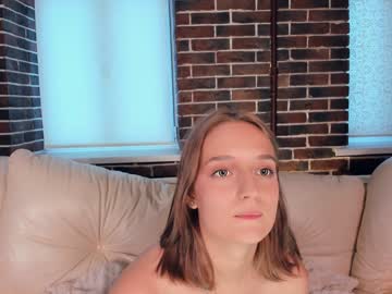 girl
        gwenbagge cam image #5399902