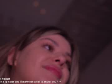 girl
        lana_rosy cam image #5770772