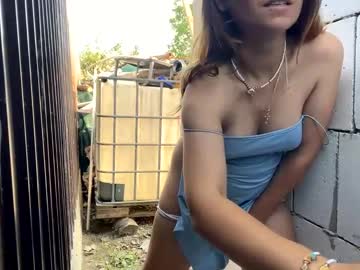girl
        nyconik cam image #4570750