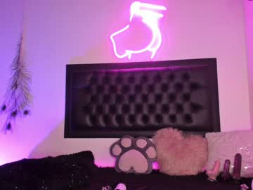 girl
        iam_eli cam image #2074448