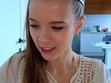 girl
        _demi_dee_ cam image #1811285