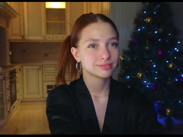 girl
        shirleywhitney cam image #3144858