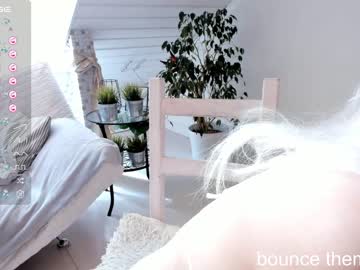 girl
        bettybarnett cam image #2255608