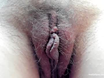 girl
        eatmypie69 cam image #1079782