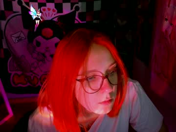 girl
        margaret_red cam image #5390483