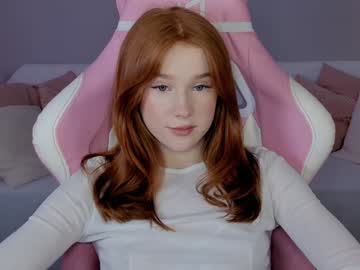 girl
        leahsthetics cam image #6335270