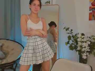 girl
        yohji_yamamotoo cam image #728633